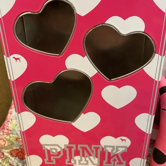 VICTORIAS SECRET: PINK BUNDLE - Picture 6 of 10